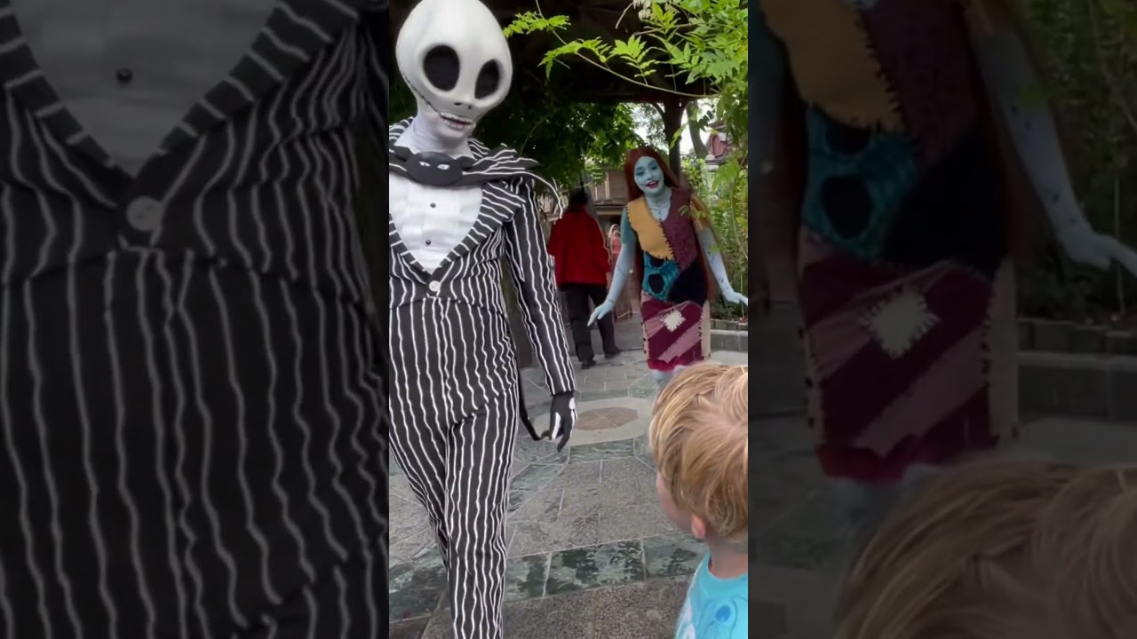 This is Halloween Disneyland Paris halloween dlp nightmarebeforechristmas jackandsally