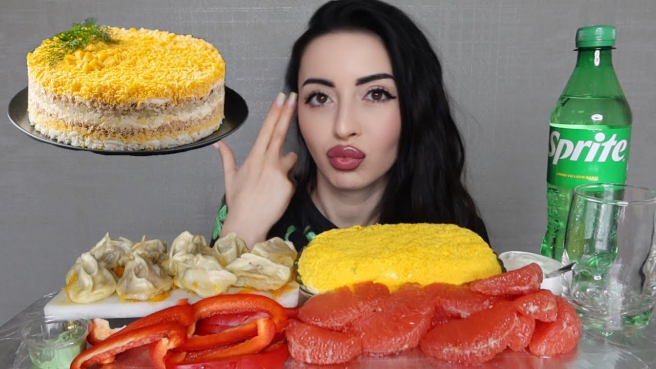 БЛОГЕРЫ ПОПРОШАЙКИ 🥴 СТЫДНО MUKBANG 💛 Ayka Emilly