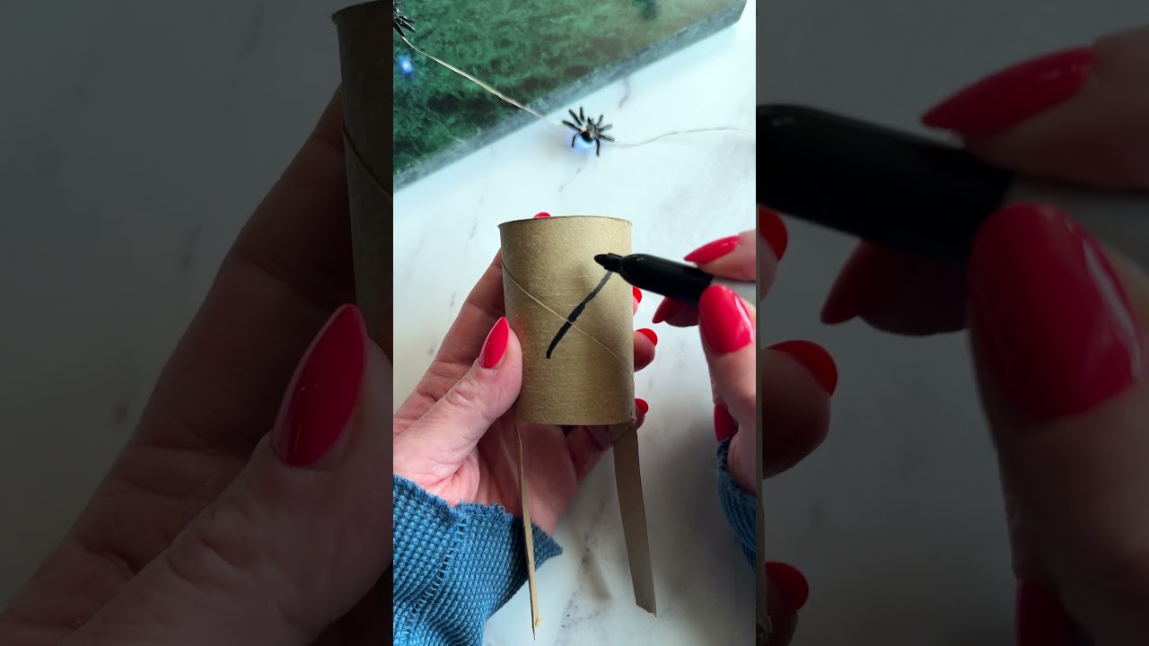 👋 Easy last minute costume idea! theadamsfamily Halloween DIYCostume trickortreat kids