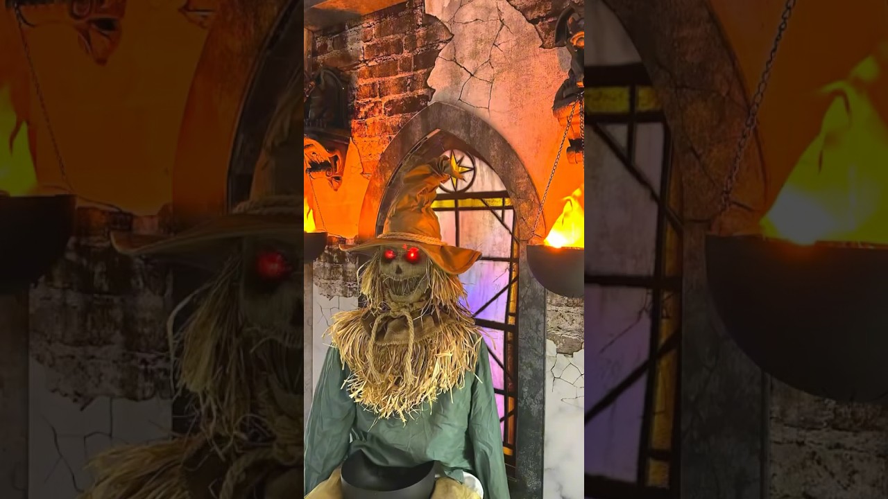 First look at the Halloween Merch at the Spirit Halloween Store 🕷️