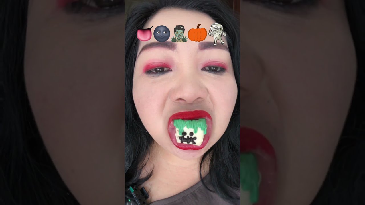 PESTA HELLOWEEN 🎃 food food helloween mukbang makanemojienak shortvideo video viralvideo