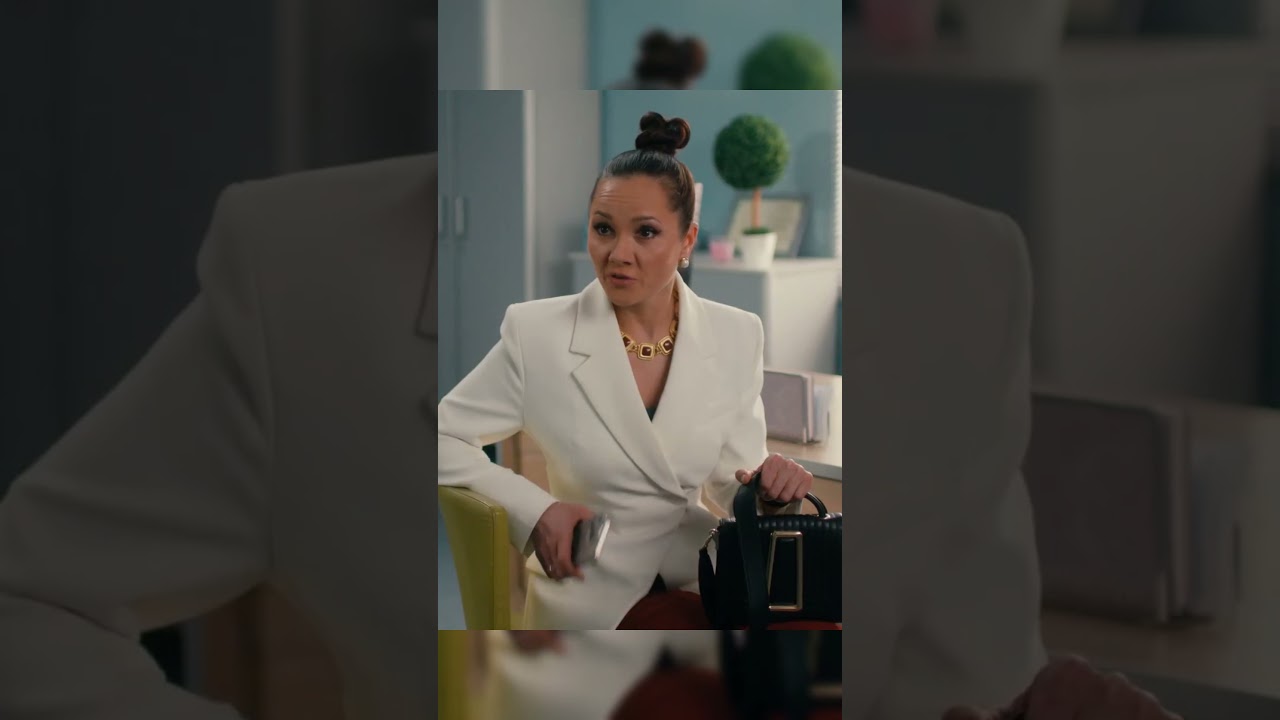 Ворвалась в не рабочий день😯😒 акушер сериал кино фильмы рекомендации сериалы
