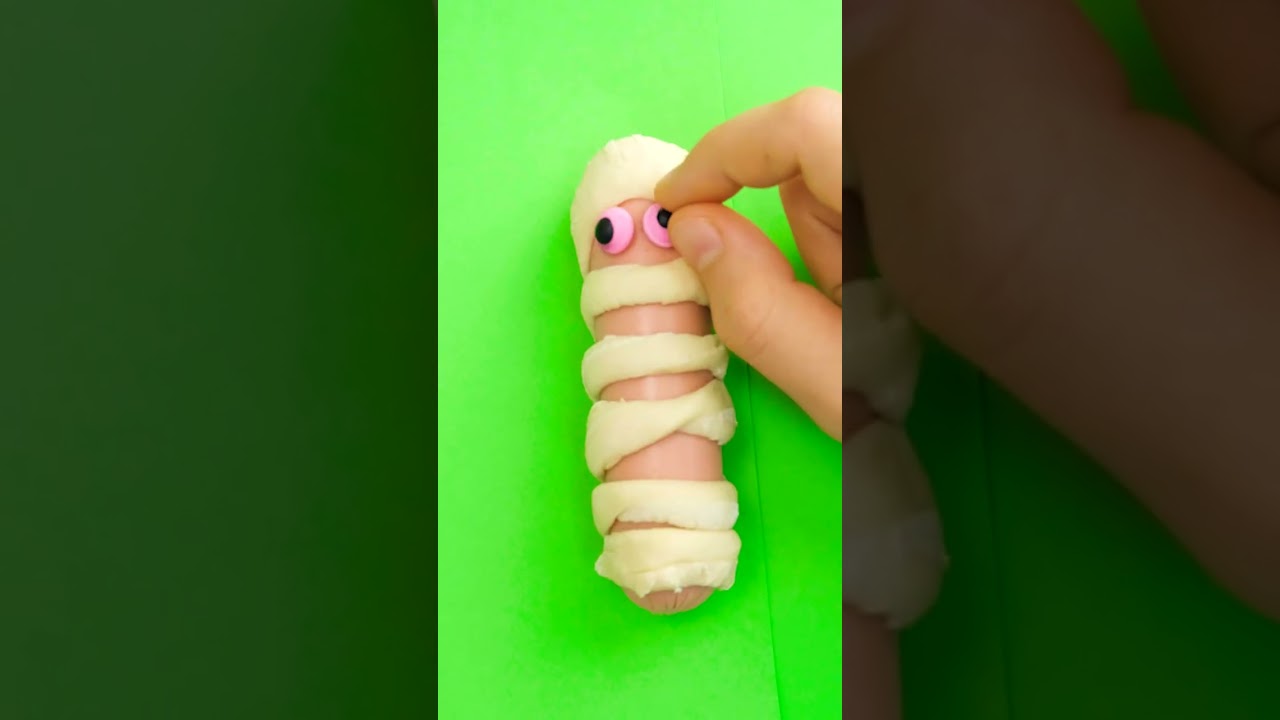 DIY Sausage Mummies! 🎃🎉 A Spooky Fun Snack for Halloween!