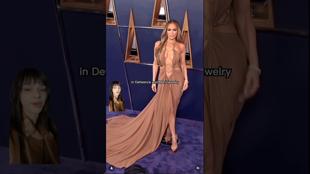 she wore 8 looks at one event!  jlo fashion trending fashionreview