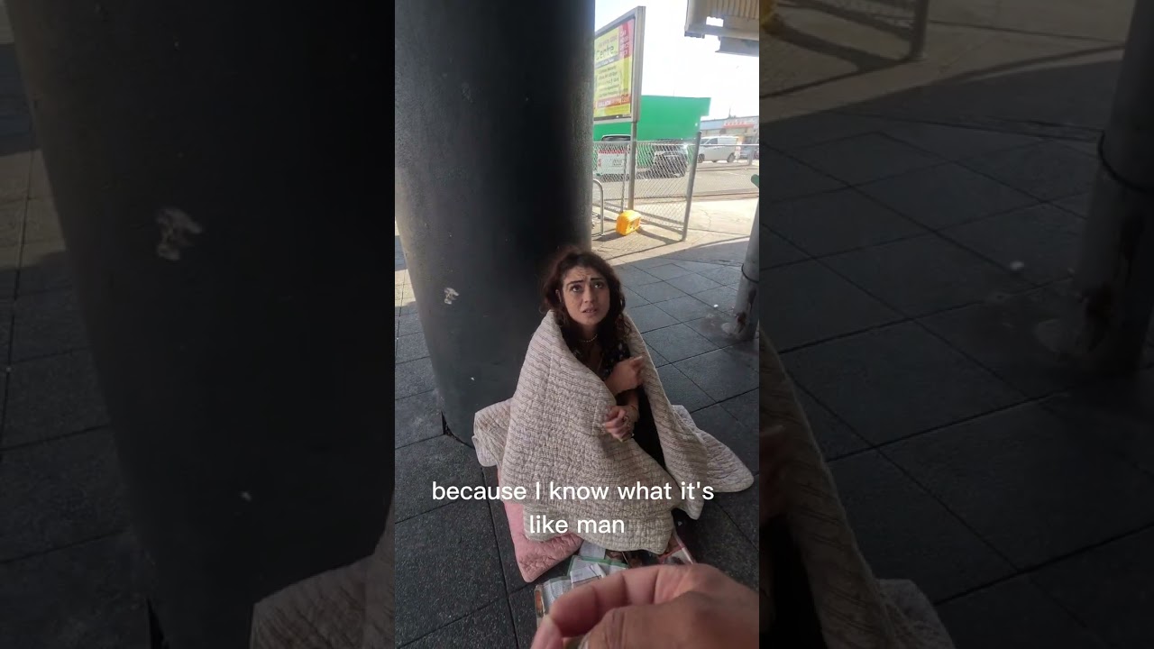 Homeless woman gave me money. - 🥺😥 #shorts #shortvideo