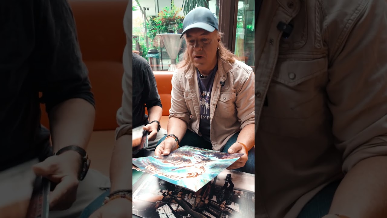 Deris & Kiske unboxing Giants & Monsters helloween