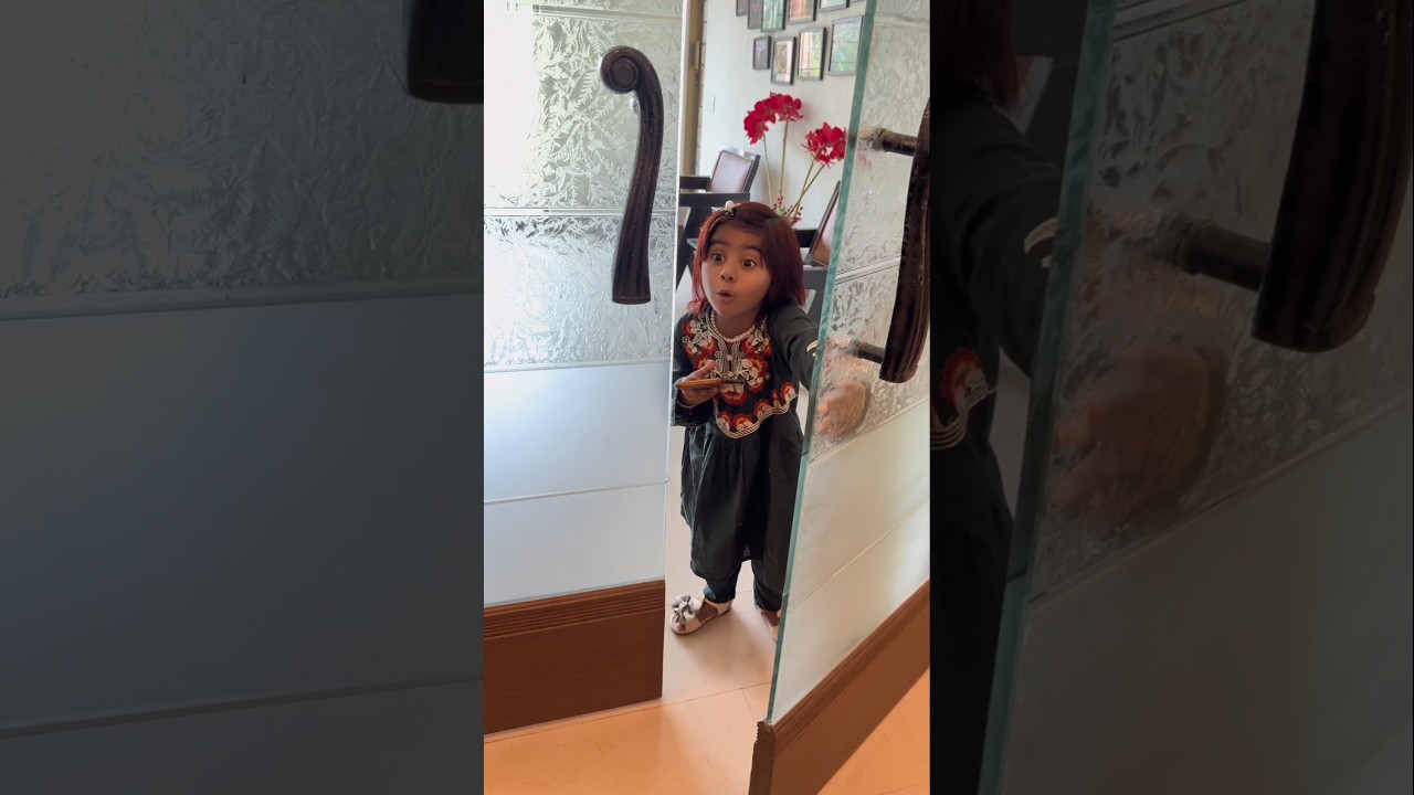 dua ko kis ka phone agya youtuber unfrez comedy