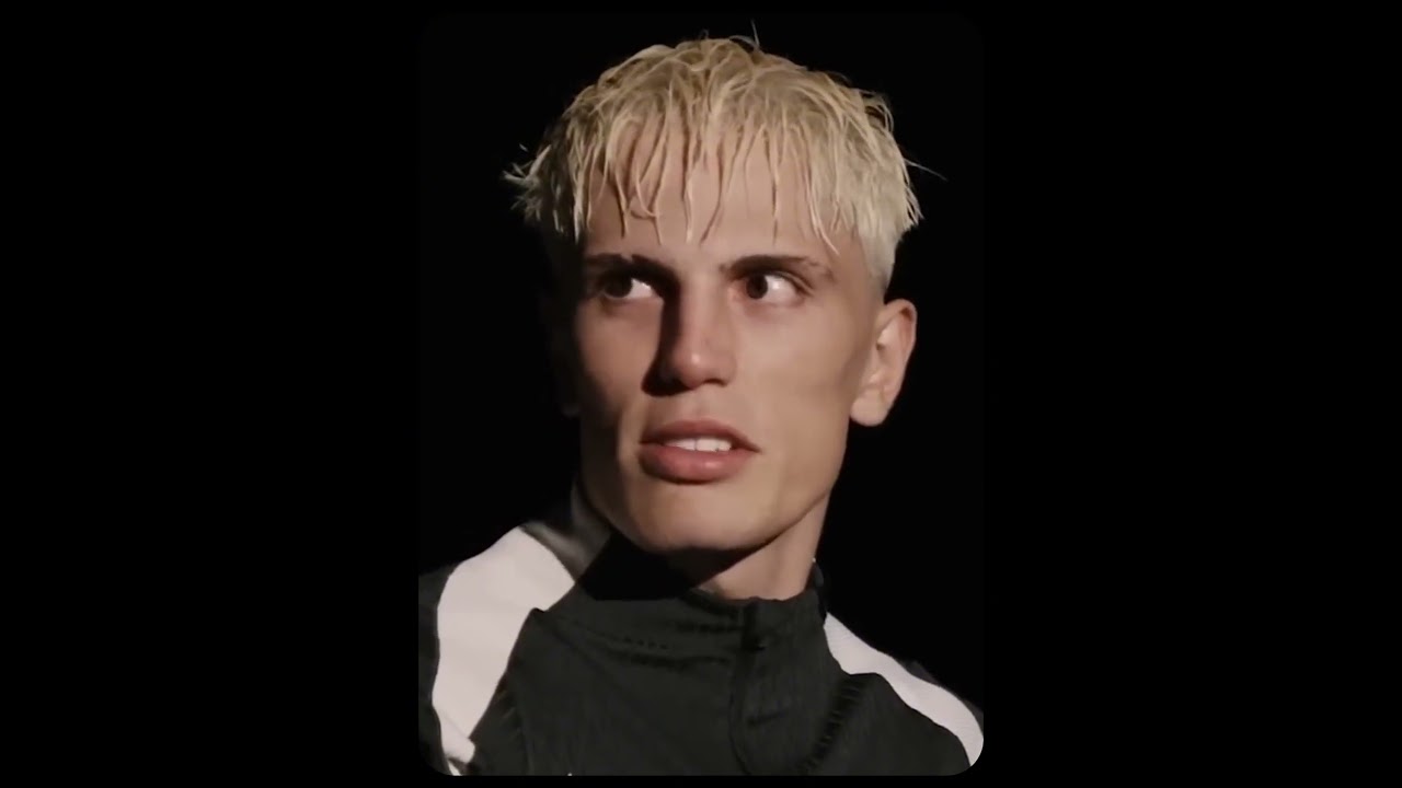 Фанаты "МЮ" уже обвиняют его в предательстве… shots chelsea футбол