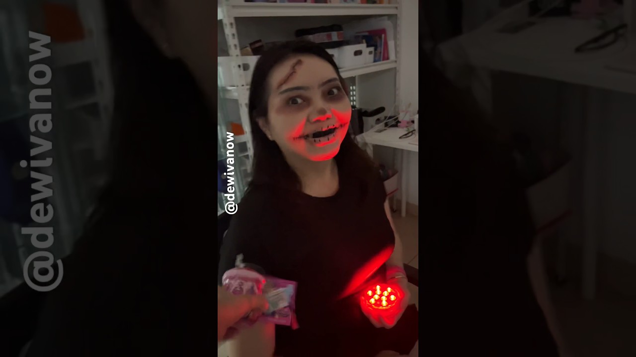 Nge Prank cece dewivanow hallowen2023 halloweenmakeuplook prank funnyshorts halloween