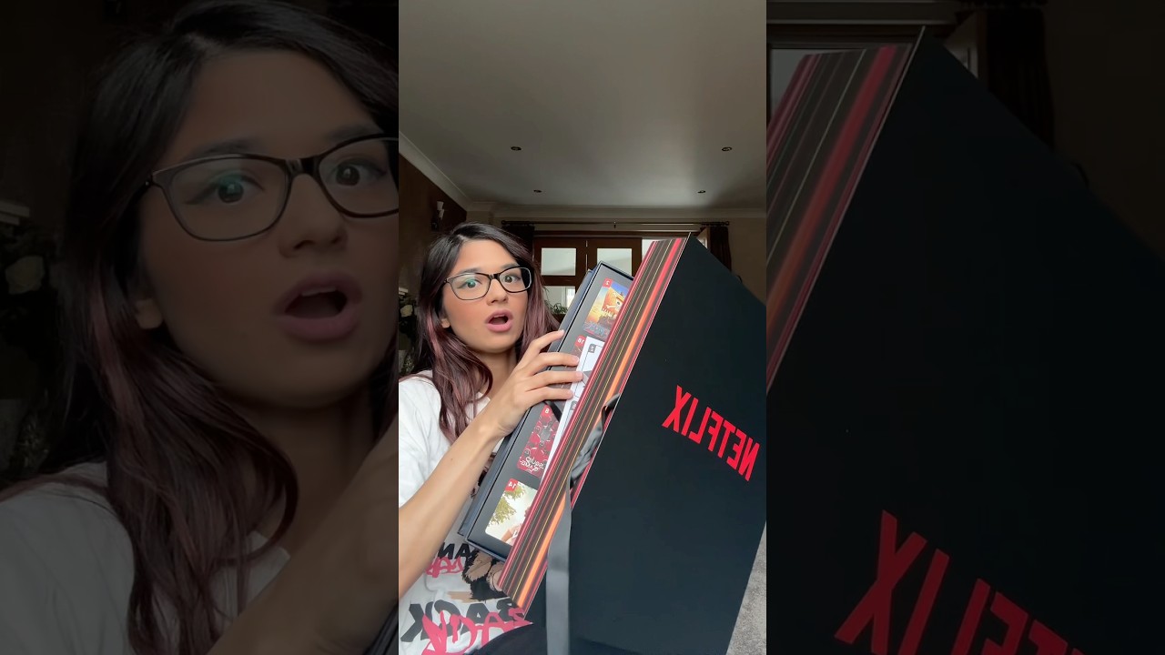 😱 UNBOXING THE NETFLIX ADVENT CALENDAR