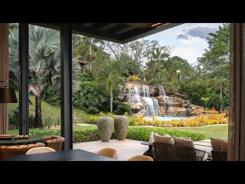 Resort Particular: Casa do Lago com Piscina de 3 Andares, um Oásis do Sonhos