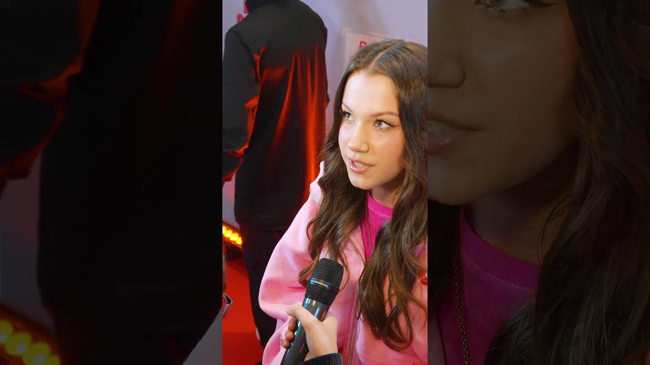 Вики Show - НЕСУТ ЛИ БЛОГЕРЫ ПОЛЬЗУ? блогеры @VikiShow викишоу