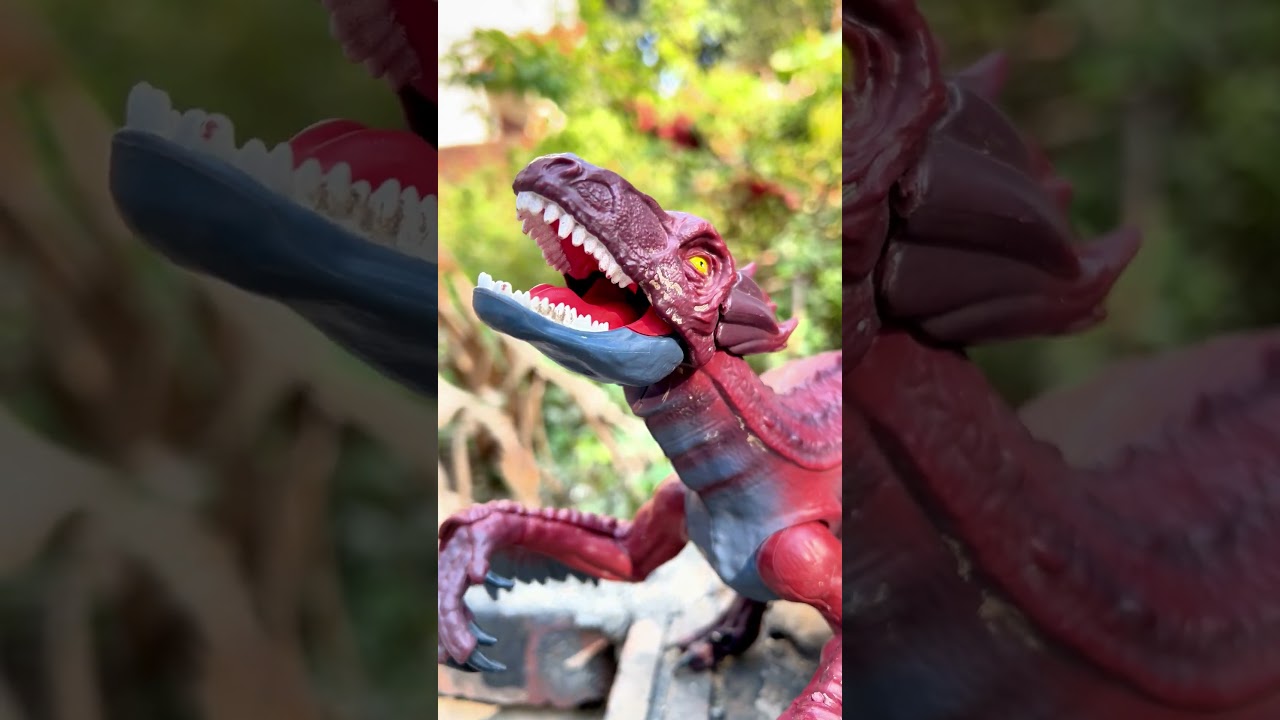 Dinosaur T-rex vs Evil Pyroraptor Toys dinosaurs shorts  dinosaurustoys