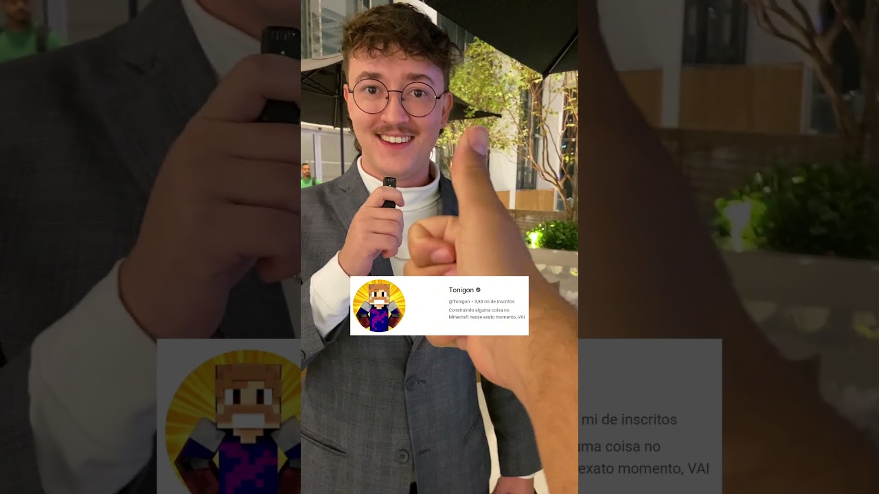 Encontrei YOUTUBERS assistindo Um Filme Minecraft!