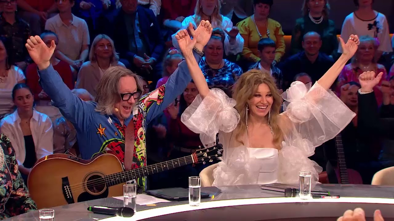 В воскресенье 19 октября НОВЫЙ ВЫПУСК "ПЕСНИ ОТ ВСЕЙ ДУШИ" с моим участием ❤️ НЕ ПРОПУСТИТЕ!