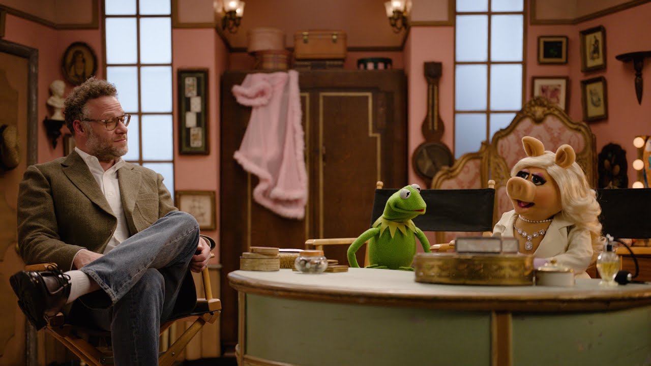 The Muppet Show | Seth Rogen Chats With Kermit & Miss Piggy | Disney+