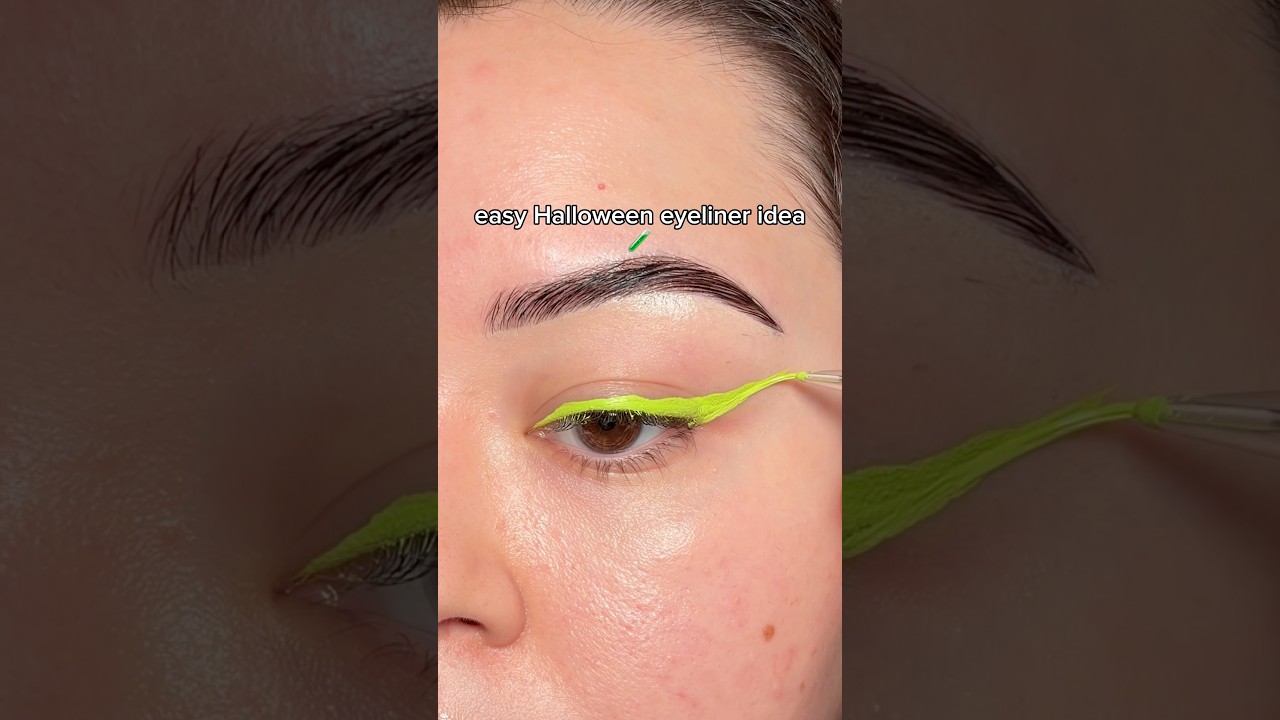 Halloween eyeliner idea: slime🧪 fallintoshorts halloween spookyseason eyeliner makeuptutorial