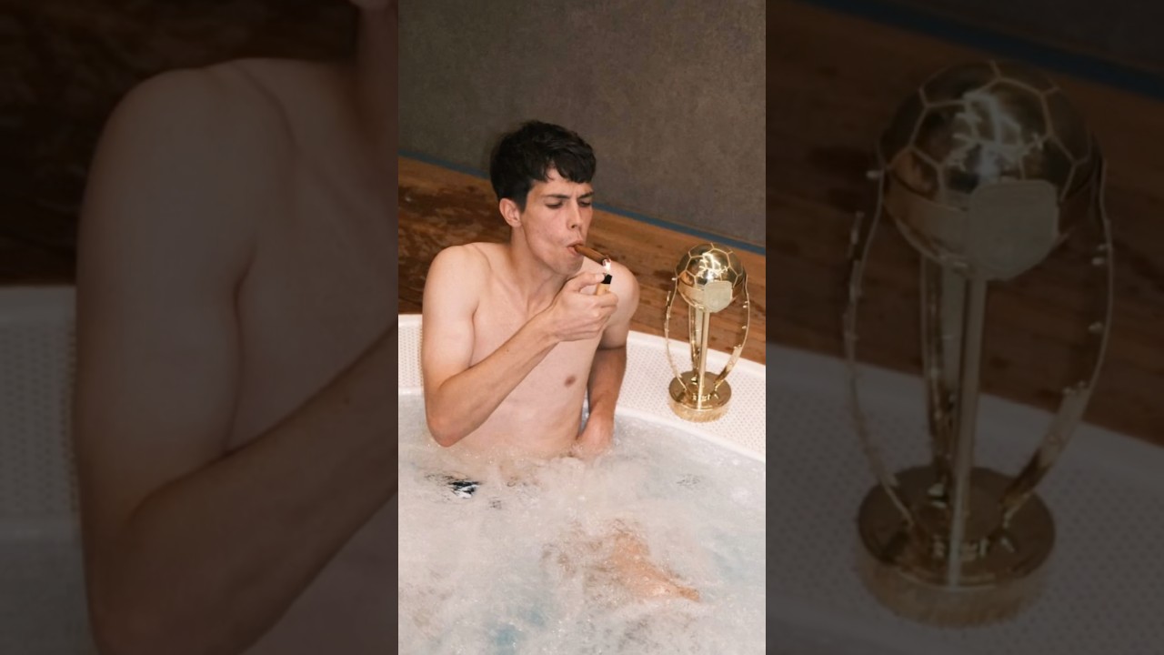 Бывший футболист 2Дротс ответил хейтрам став игроком Амкала и выиграв Кубок!