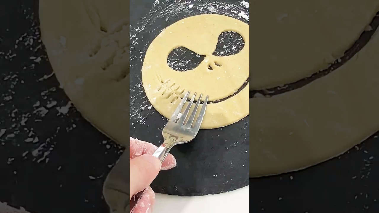 Spooky Halloween Treat Idea! 🎃🔥halloween spookyseason halloweentreats